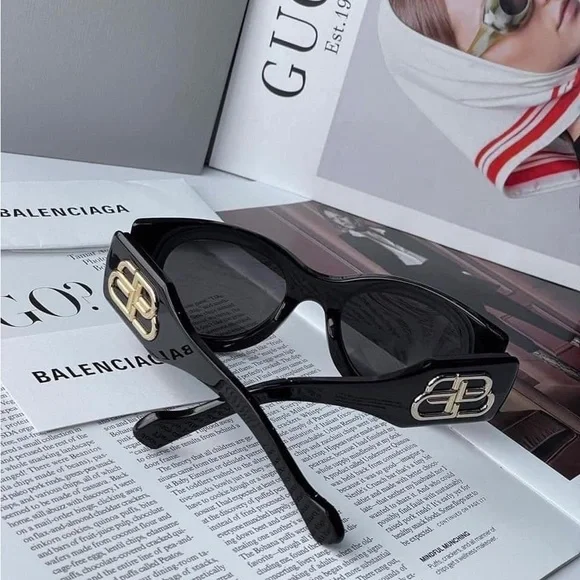 BALENCIAGA PARIS BB0070S 006 Gold BB Logo Oversized Sunglasses Black